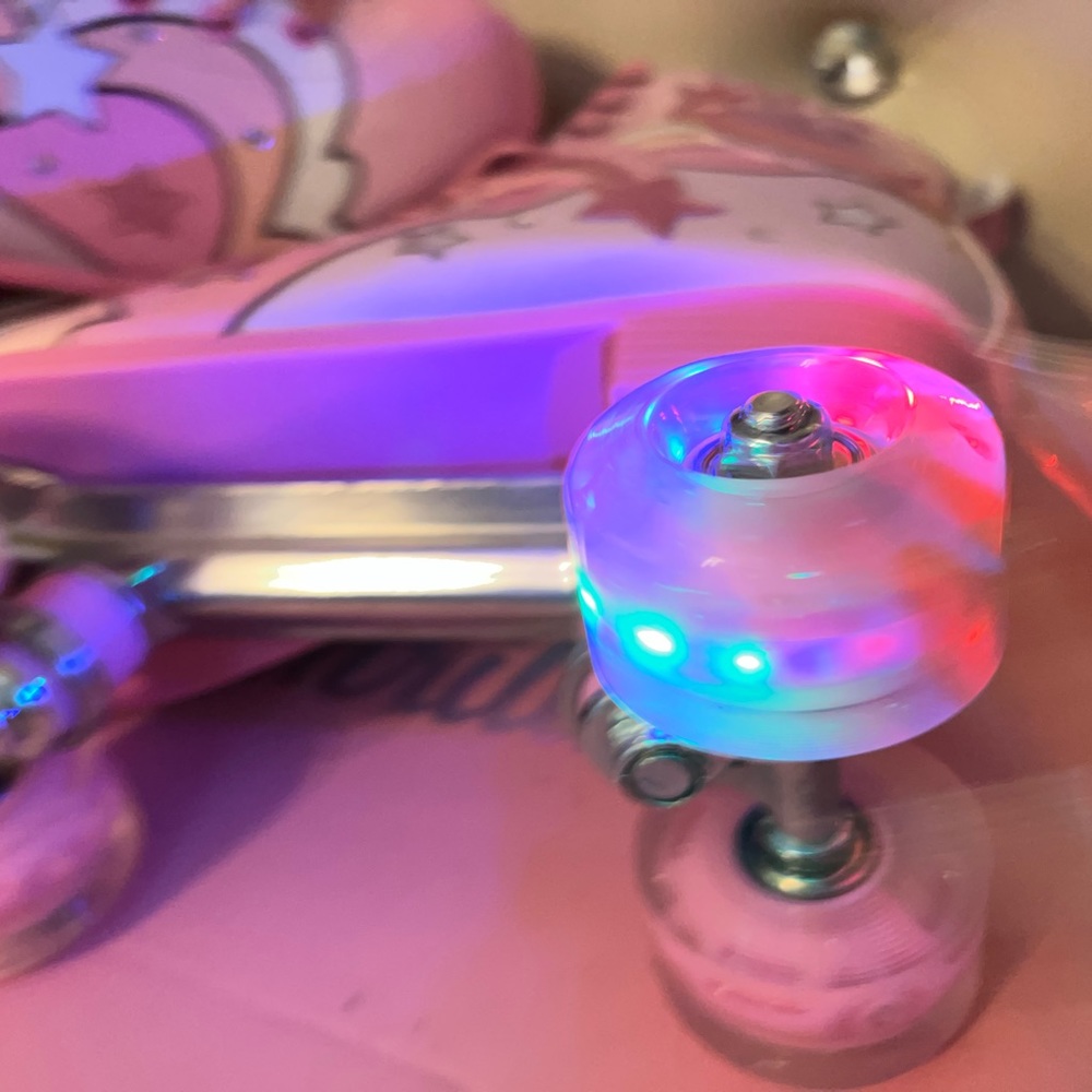 Sugar Thrillz Groovy Galaxy roller skates women’s 9 - Picture 3 of 9